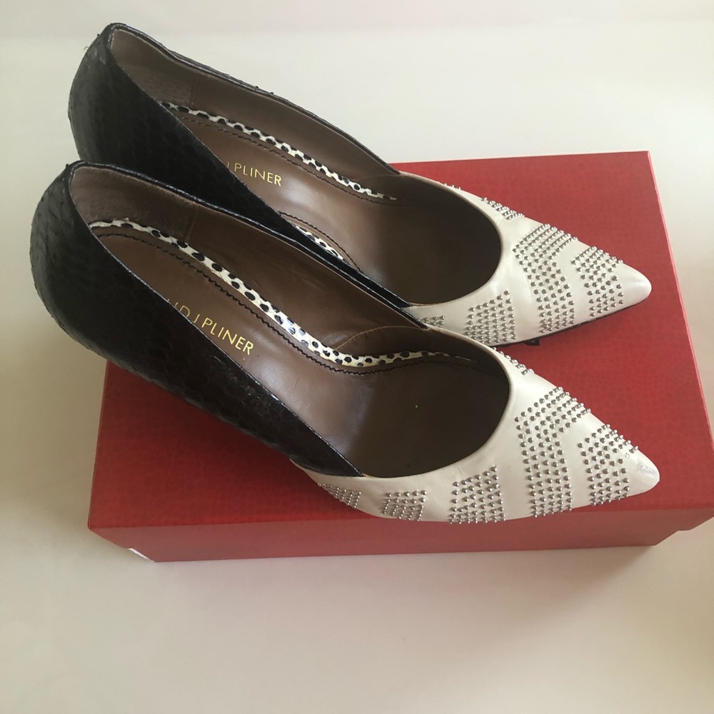 Leather Pumps - image 1